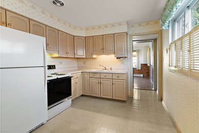 8206 N Octavia Ave, Niles, IL 60714 - photo 5