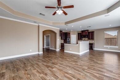 510 Winnetka Dr, Little Elm, TX 75068 - photo 7