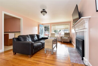 67 Knowles Dr, Warwick, RI 02888 - photo 5