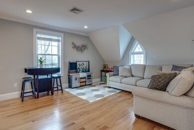 112 Margin St unit 2, Salem, MA 01970 - photo 3