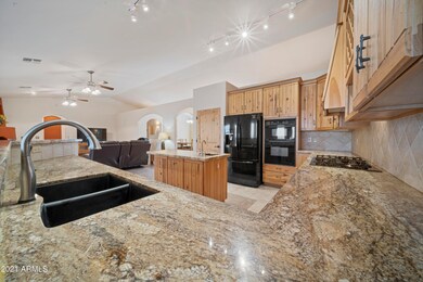 35775 S Gold Rock Cir, Wickenburg, AZ 85390 - photo 7