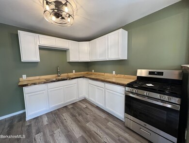 27 Palmer Ave, North Adams, MA 01247 - photo 6