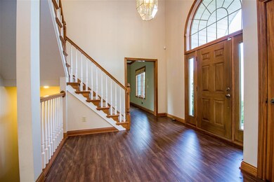 Beautiful 2 story foyer with lots of natural light