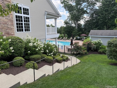 18 Pritchard Ct, Fishkill, NY 12524 - photo 3