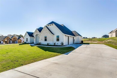 105 Southern Ct, Springtown, TX 76082 - photo 3