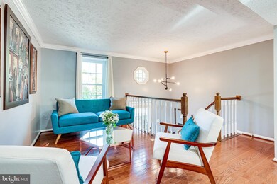 11922 Fieldthorn Ct, Reston, VA 20194 - photo 5