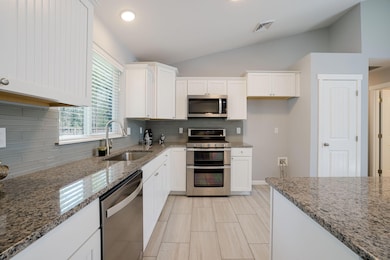 16337 Lava Dr, La Pine, OR 97739 - photo 7