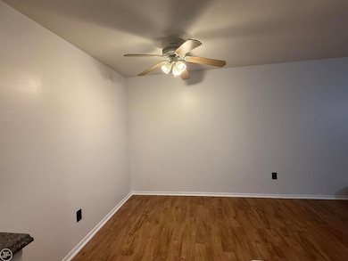 33550 Bayview Dr unit 191, Chesterfield, MI 48047 - photo 7