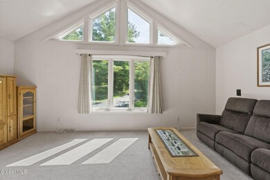 15-web-or-mls-827-rector-rd