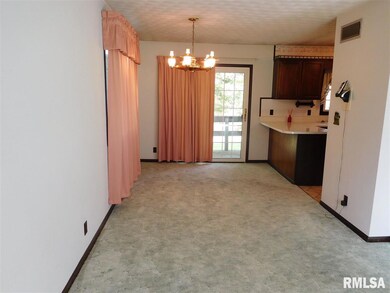 5003 N Koerner Rd, Peoria, IL 61615 - photo 5