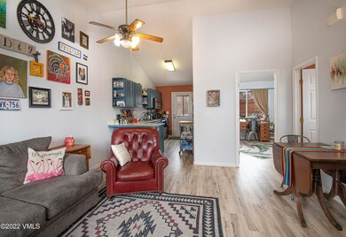 950-YorkView-5-MLS_05