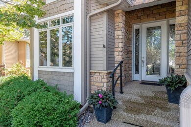 121 Viking Ct, Mankato, MN 56001 - photo 2