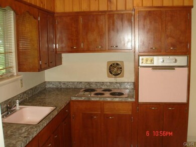 4943 Kings Hwy N, Emmaus, PA 18049 - photo 3