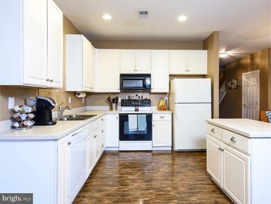 136 Red Oak Ct unit 14, Honey Brook, PA 19344 - photo 5