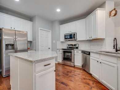 2012 Bridgeport Dr, Providence Village, TX 76227 - photo 5