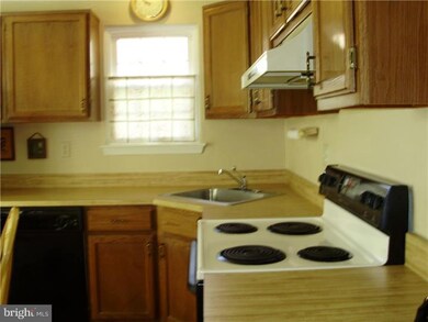 16 Blanchard Dr, Woodbury, NJ 08096 - photo 5