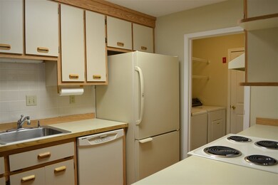 45 Dogwood Dr unit U303, Nashua, NH 03062 - photo 5