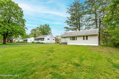 18 Evelyn Dr, Delmar, NY 12054 - photo 3