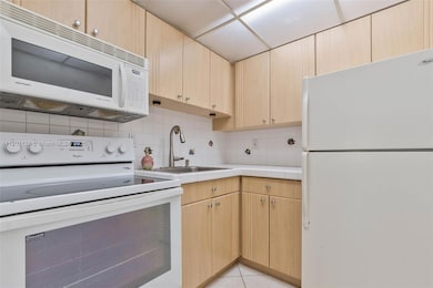 8605 SW 68th Ct unit 22, Miami, FL 33143 - photo 3