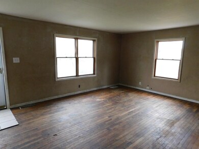 617 W Main St, Griffith, IN 46319 - photo 2