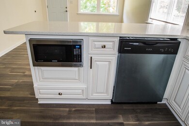 16028 Carroll Ave, Woodbridge, VA 22191 - photo 7