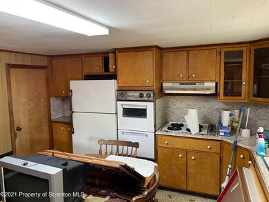 529 N Bromley Ave, Scranton, PA 18504 - photo 7