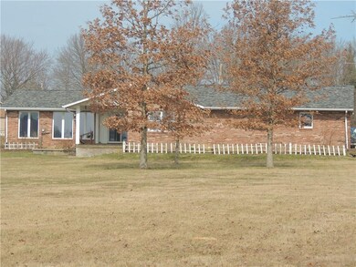 905 SE Mohawk Trail, Greensburg, IN 47240 - photo 2