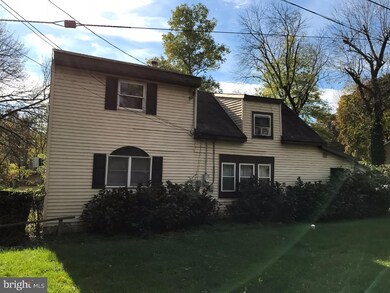 6423 Lewisville Ave, Bensalem, PA 19020 - photo 4