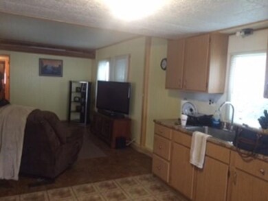 18 Mayflower Ave, Taunton, MA 02780 - photo 5