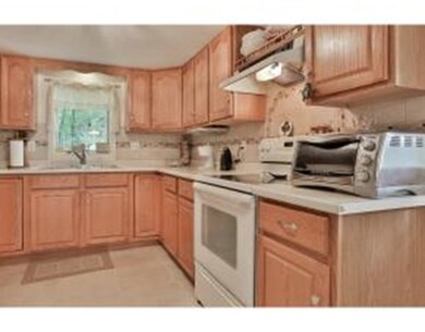 10 Merrill Ave, Kingston, NH 03848 - photo 4