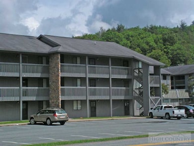 521 Meadowview Dr unit A203, Boone, NC 28607 - photo 2