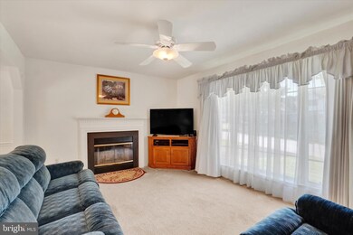 140 Hershey Cir, Stewartstown, PA 17363 - photo 3