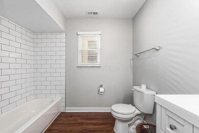 380 W 2nd Ave02
