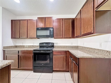 662 Vitoria Rd, Davenport, FL 33837 - photo 4