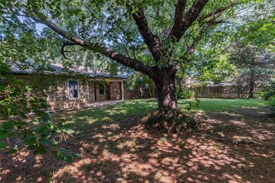 7304 Hialeah Cir W, North Richland Hills, TX 76182 - photo 5