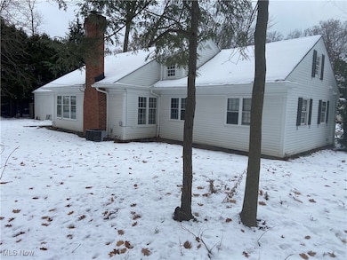 22495 Berry Dr, Rocky River, OH 44116 - photo 3