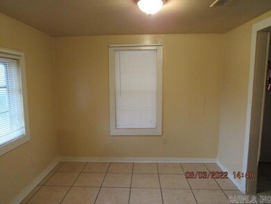 716 Walnut St, Conway, AR 72032 - photo 3