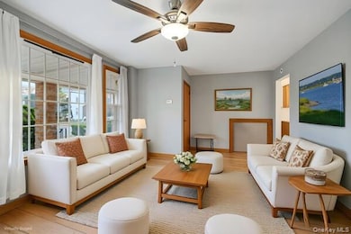 103 Smith St unit 1, Lynbrook, NY 11563 - photo 3