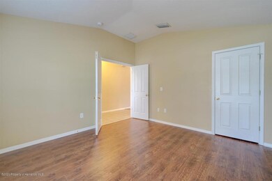 06-Bedroom