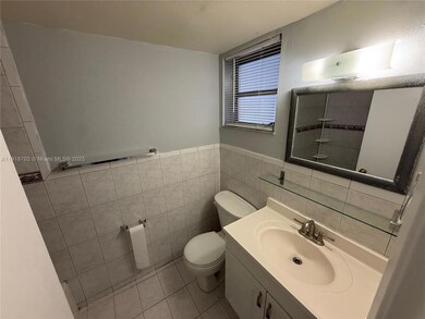 310 Fontainebleau Blvd unit 401, Miami, FL 33172 - photo 5