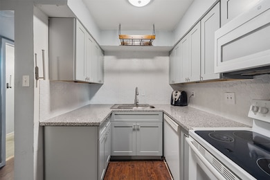 8216 Fondren Rd unit 8216, Houston, TX 77074 - photo 6