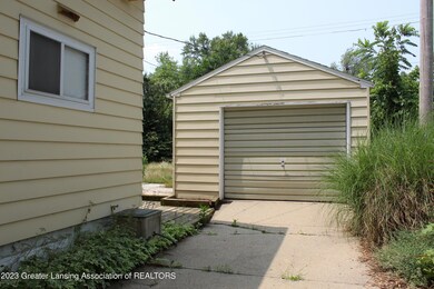6 - garage