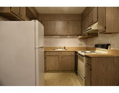 62 Jacqueline Rd unit 8, Waltham, MA 02452 - photo 3