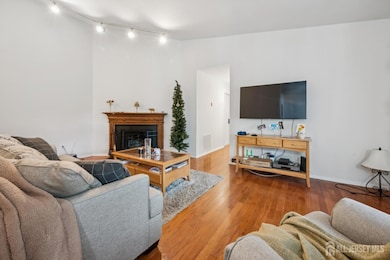 2434 Old Stone Mill Dr, East Windsor, NJ 08512 - photo 7