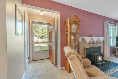 06-208-S-Myrtle-St-WindowStill-Real-Esta