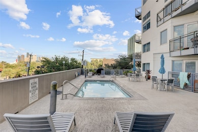 The amenities at Tremont Tower include rooftop pool, inoor private fitness center, dogrun, bike storage, and...oh yes, VIEWS!