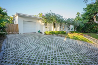 355 Redwood Ln, Key Biscayne, FL 33149 - photo 6