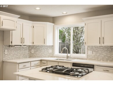 2653 SW Phyllis Dr, Gresham, OR 97080 - photo 7