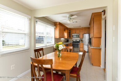 Dining rm