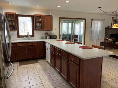 118 Willow Dr, Hawley, PA 18428 - photo 6